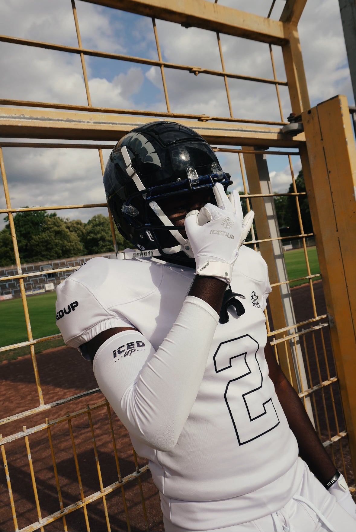 Essential Gloves | White