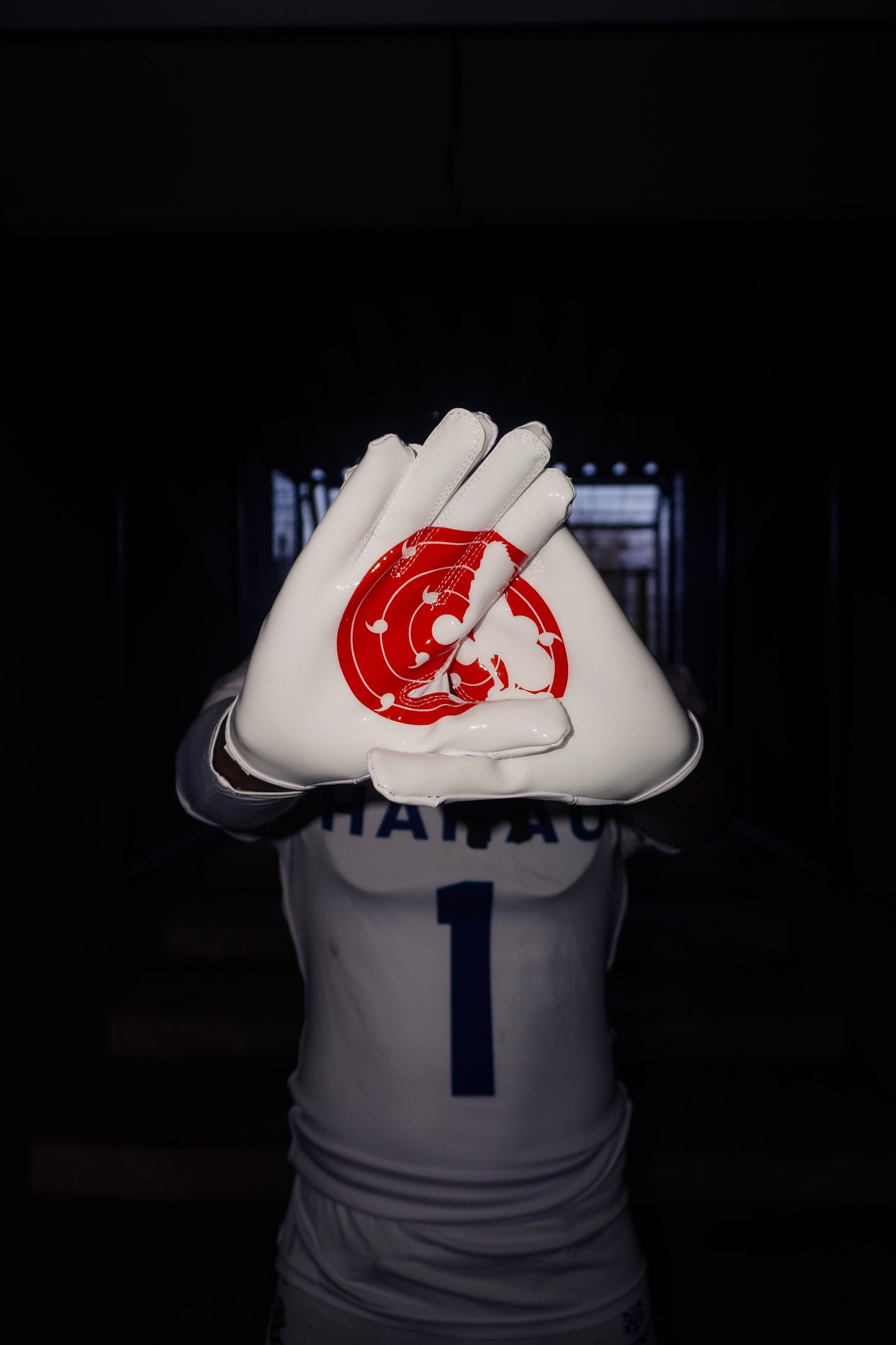 IU® Akatsuki Gloves | White